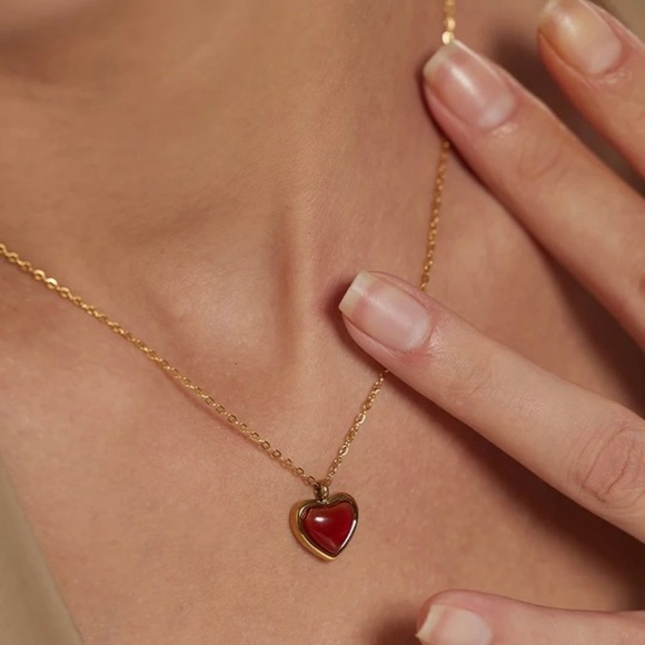 18k Gold Plated Natural Stone Heart Pendant Necklace - Picture 3 of 9